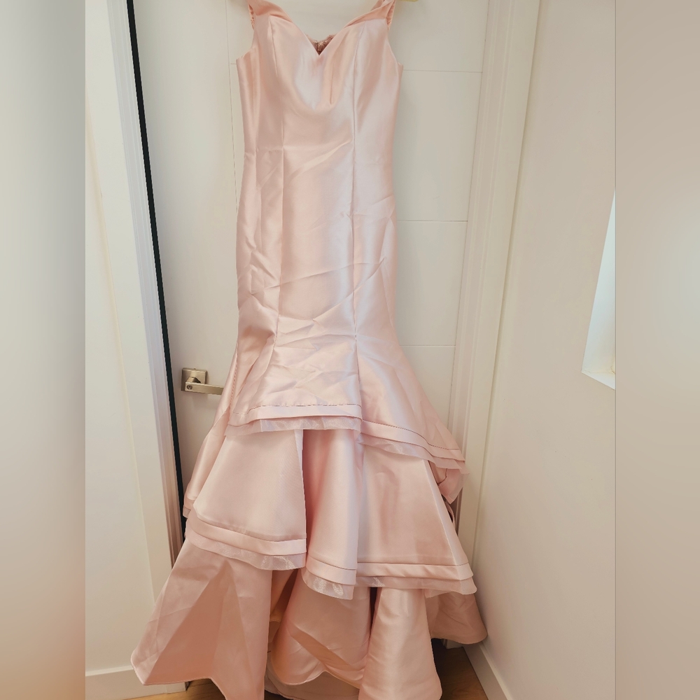 NWT Jovani Blush Off-the-shoulder Mermaid Evening Gown, size 6 - Picture 4 of 9